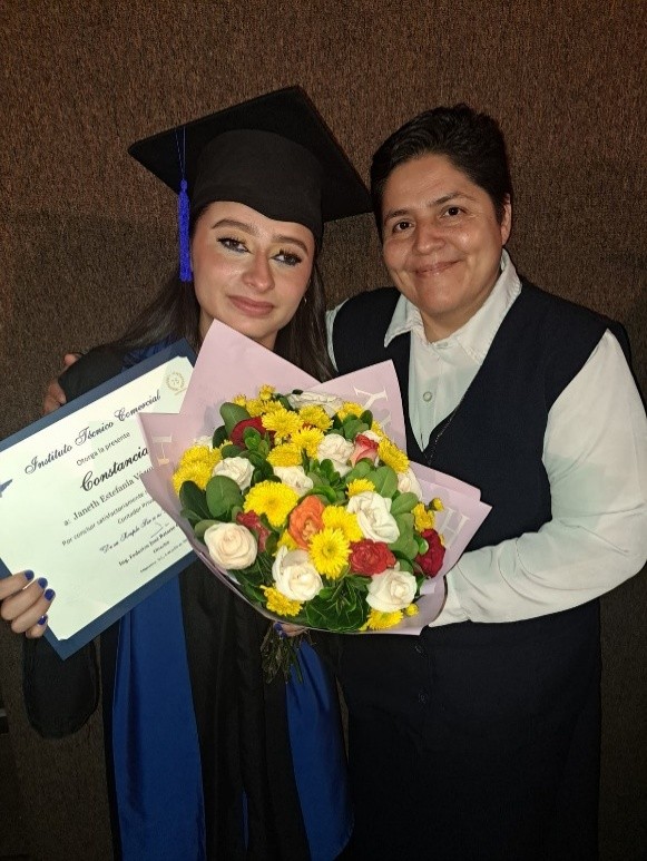 Estefanía graduada